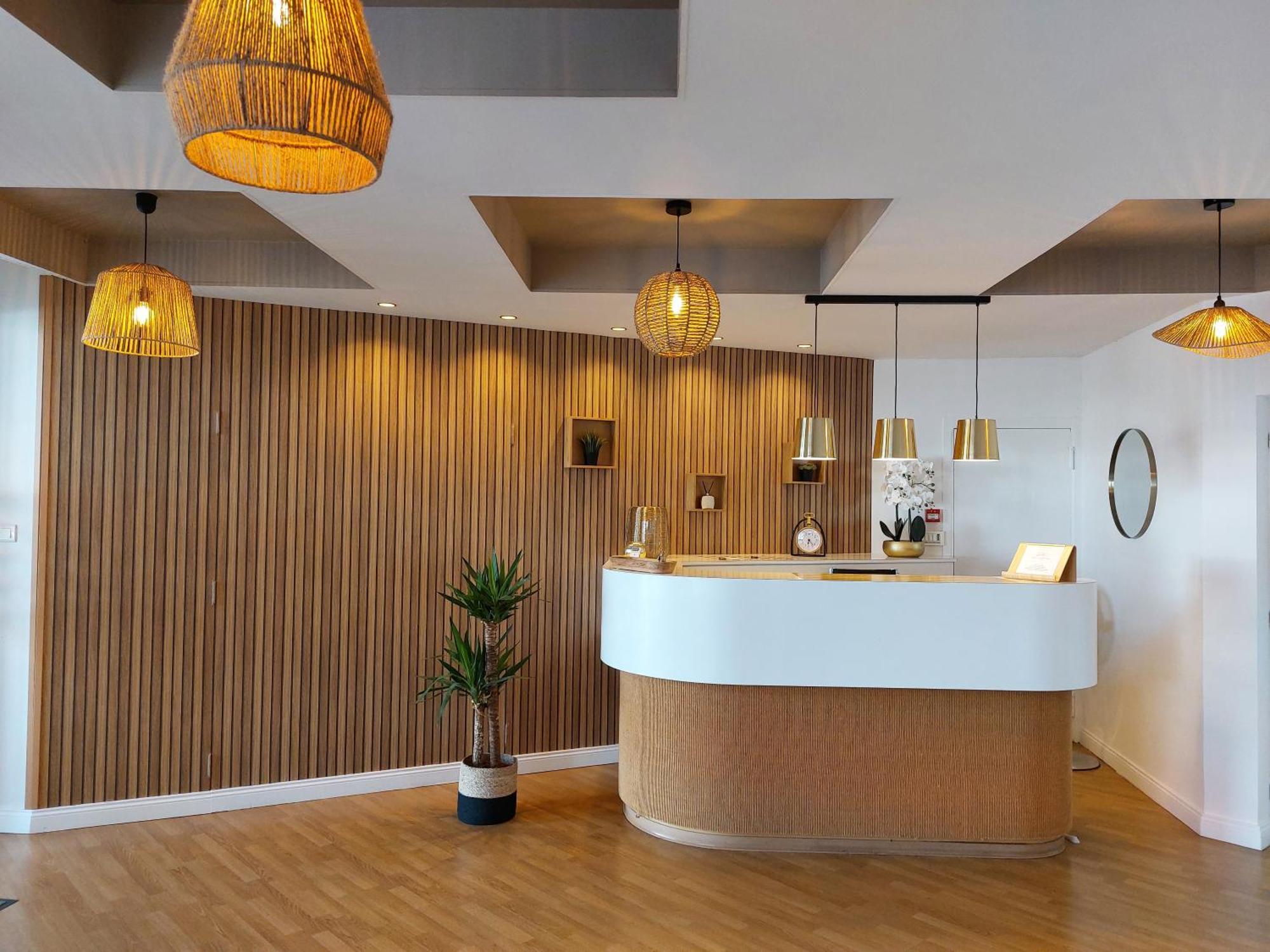 Cit'Hotel L'Europe - Cholet Gare Экстерьер фото