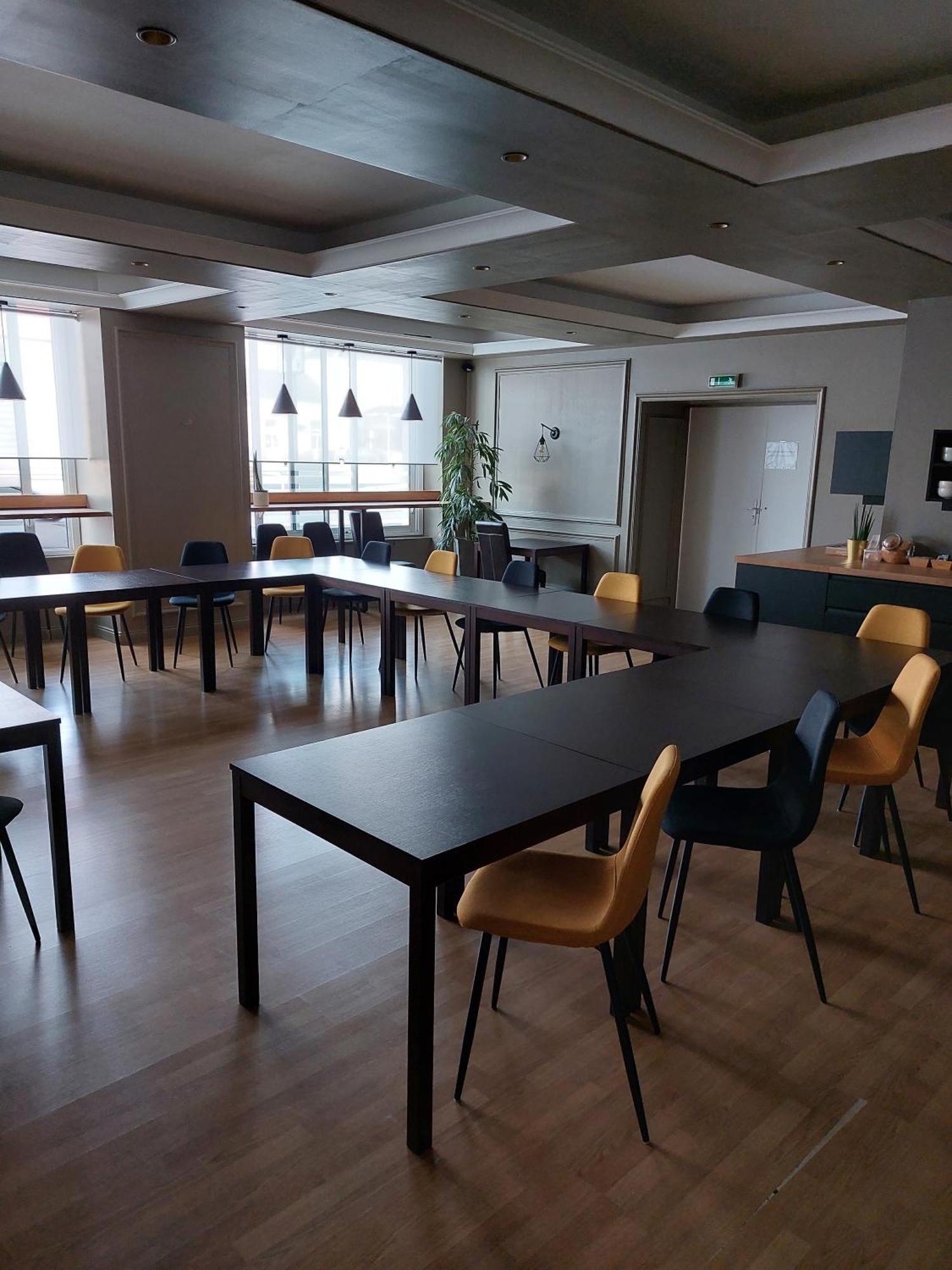 Cit'Hotel L'Europe - Cholet Gare Экстерьер фото
