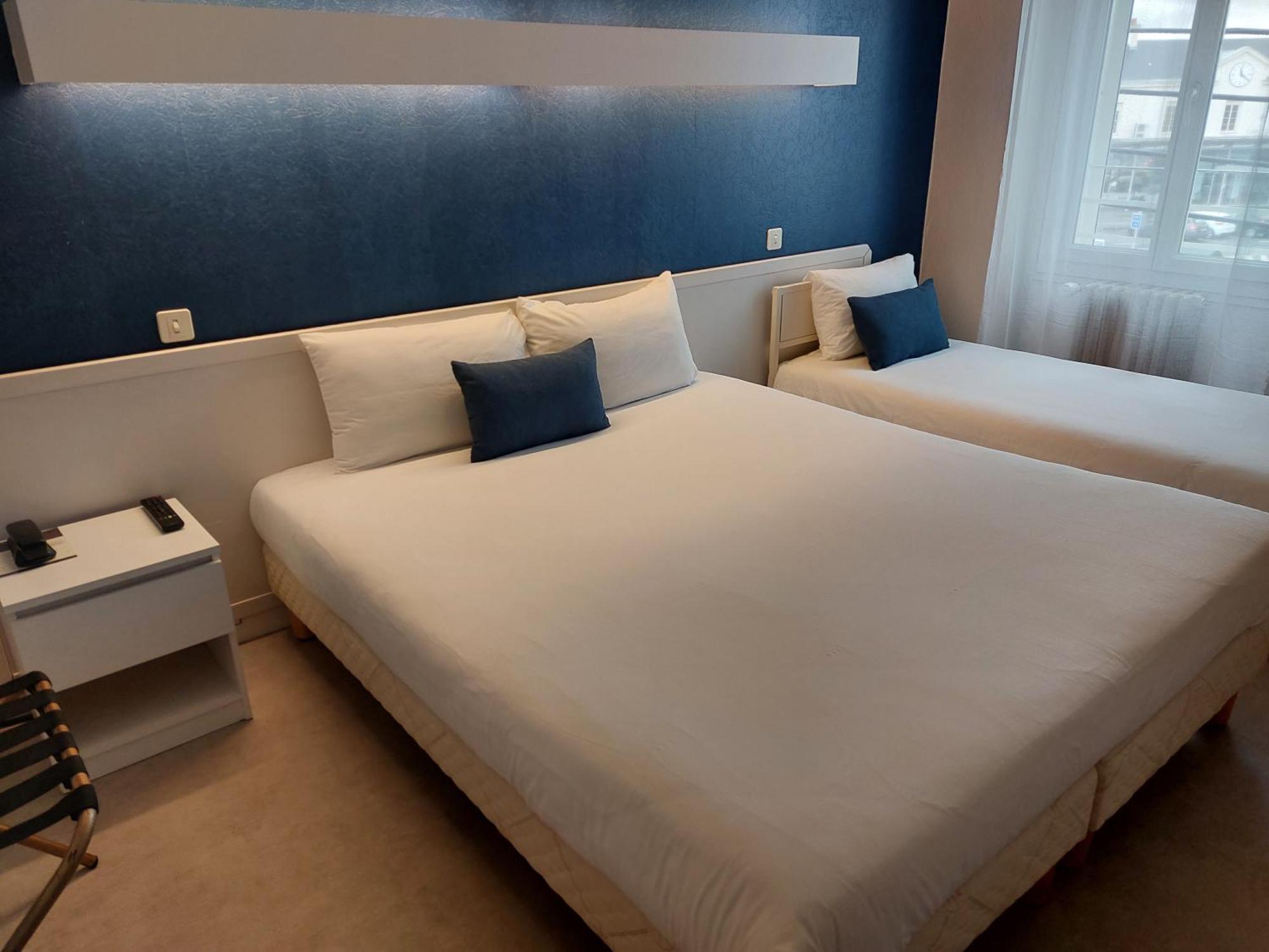 Cit'Hotel L'Europe - Cholet Gare Экстерьер фото
