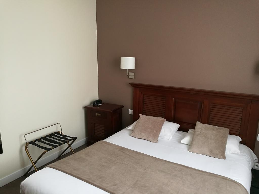 Cit'Hotel L'Europe - Cholet Gare Экстерьер фото