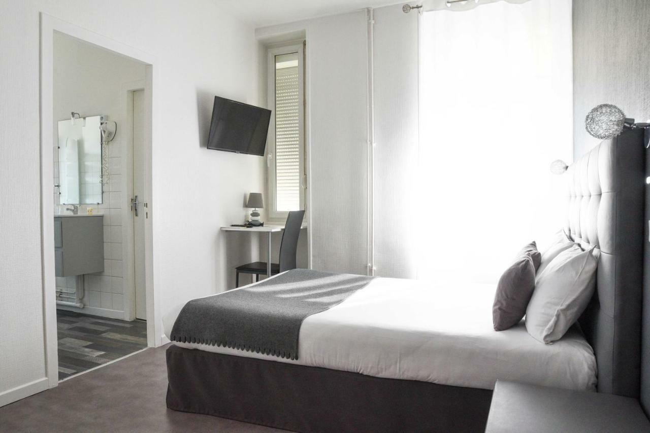 Cit'Hotel L'Europe - Cholet Gare Экстерьер фото