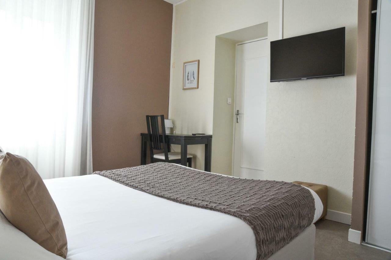 Cit'Hotel L'Europe - Cholet Gare Экстерьер фото