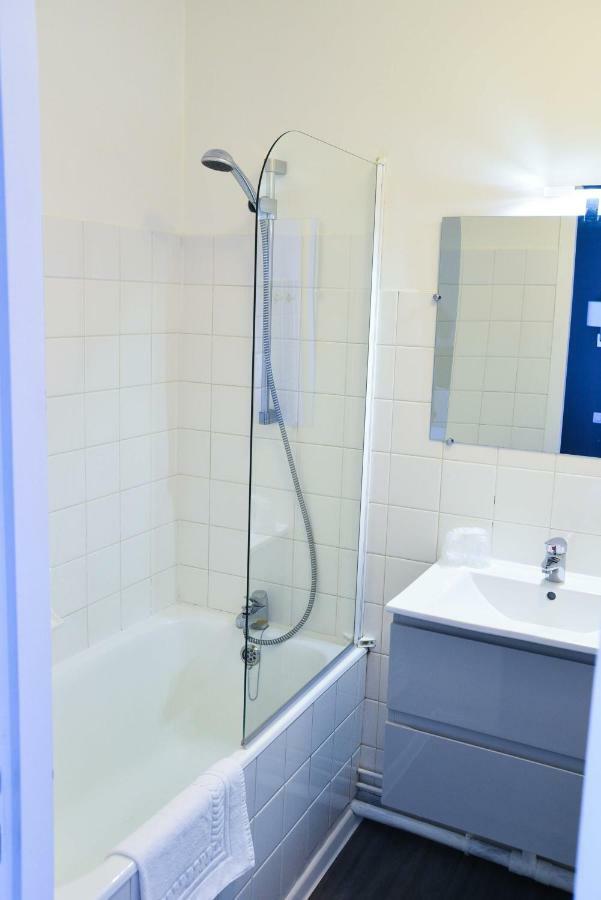 Cit'Hotel L'Europe - Cholet Gare Экстерьер фото